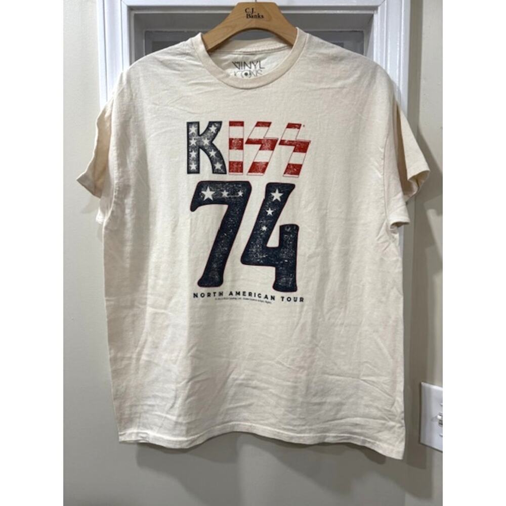 Kiss Tshirt